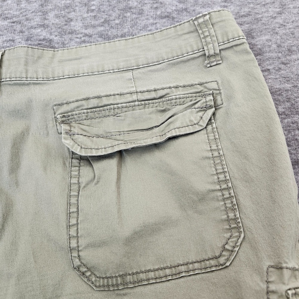 UNIONBAY Men's Cargo Shorts With Pockets. Military Green. Size 42 - Picture 6 of 14